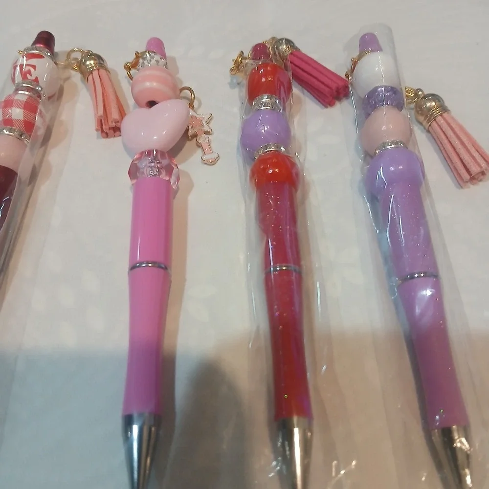 4 Handmade Valentines Pens, Brand New! Hanging Tasseles An 1 With Pink‎ Star